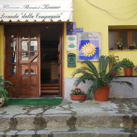 Locanda Dalla Compagnia Riomaggiore Exteriör bild