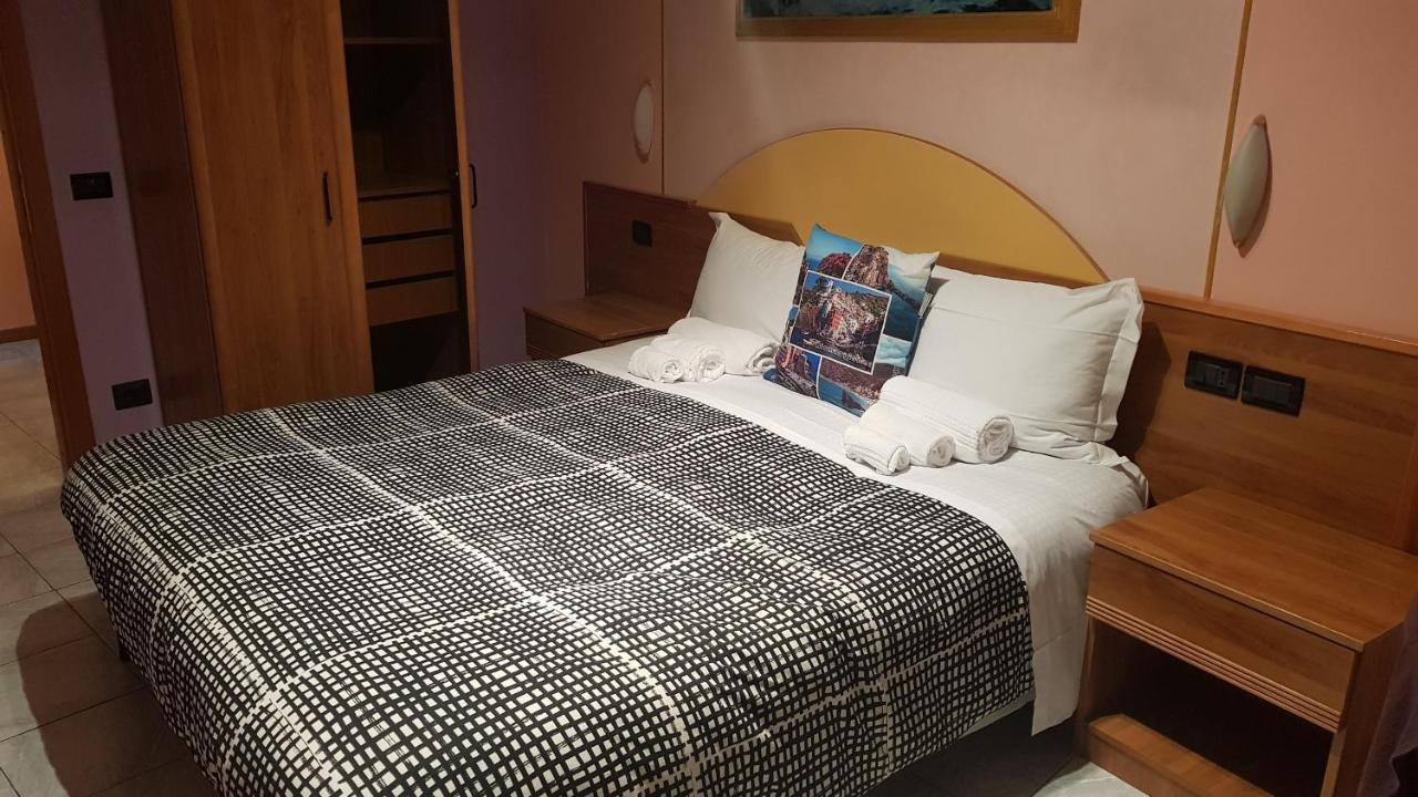 Locanda Dalla Compagnia Riomaggiore Exteriör bild